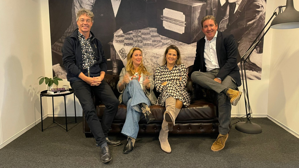 081222 Let's Talk Business EK Retail