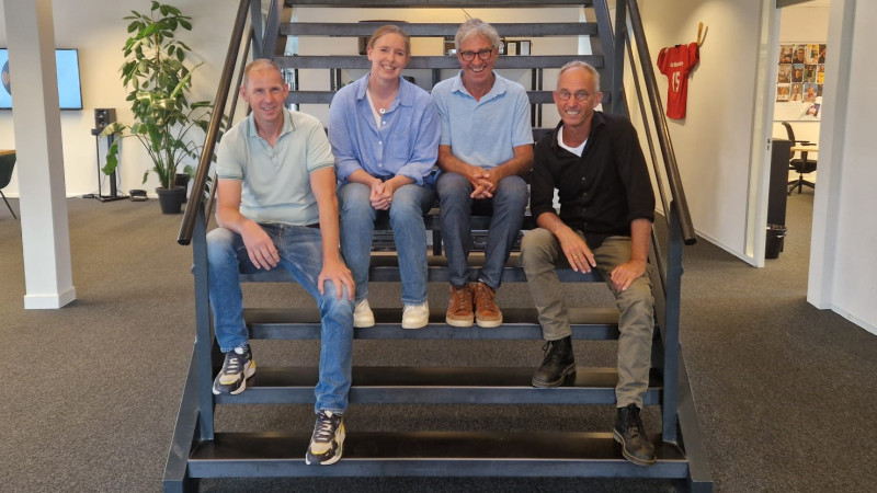 090925 MYN Netwerk Café