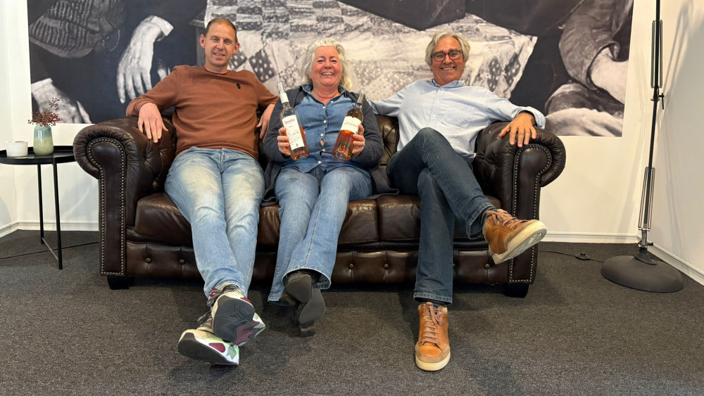 100326 MYN Netwerk Café