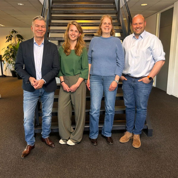 New Business Radio LIVE! 2304269 23-04-2026 23-4-2026